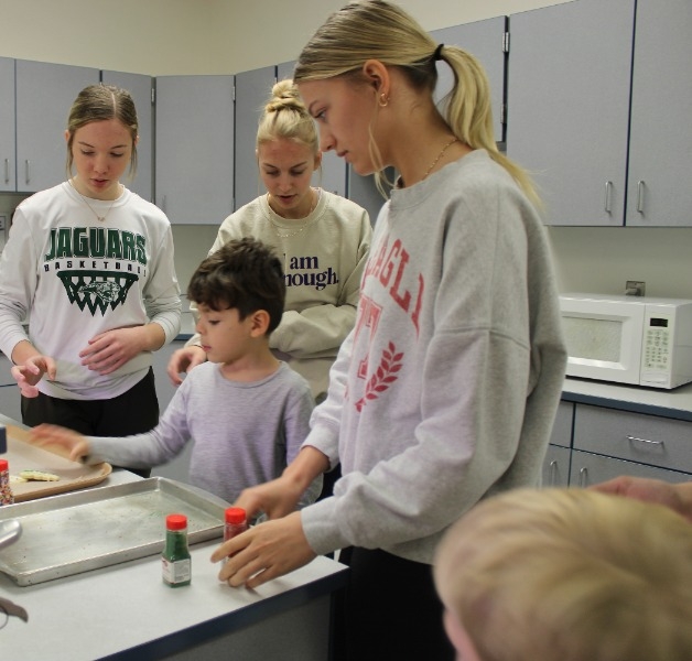 HowellsDodge Consolidated HowellsDodge Students Baked Cookies with